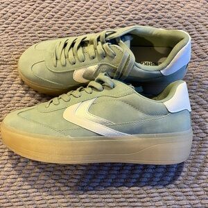 Sage Green Bershka Retro Platform Sneakers